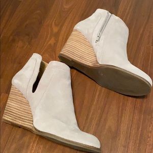 Lucky Brand Yabba Wedge Bootie. Size 10.